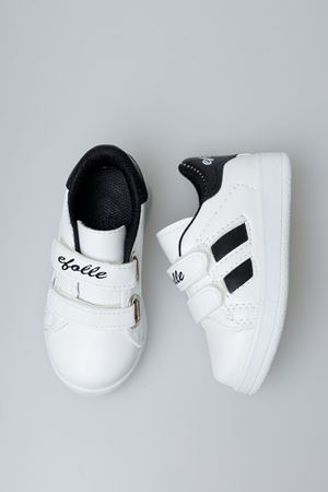 Beyaz Yanı Siyah Şeritli Bebe Ayakkabı