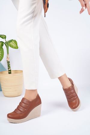 Dolgu Taban Yandan Fermuarlı Taba Cilt Kadın Ayakkabı