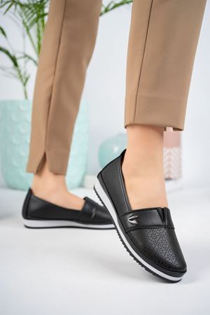 Ortopedik Taban V Tokalı Siyah Lazerli Kadın Ayakkabı