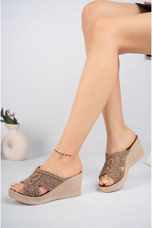 Dolgu Taban Önü Açık Örgü Vizon Kadın Terlik