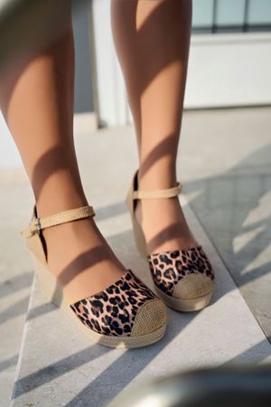 Dolgu Topuk Leopar Ayakkabı