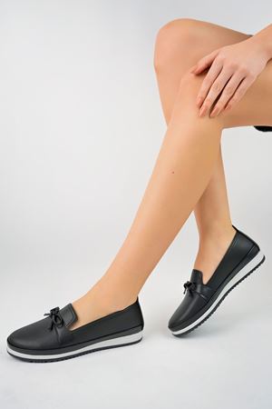 Dolgu Taban Siyah Cilt Kadın Ayakkabı