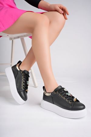 Dolgu Taban Siyah Tabanı Beyaz  Kadın Ayakkabı