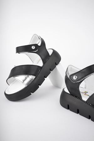 Çapraz Bant Siyah Kız Çocuk Sandalet