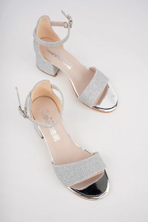 Topuklu Tek Bant Arka Kapalı Gümüş Kız Çocuk Sandalet