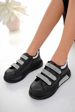 Dolgu Taban Taşlı Siyah Kadın Ayakkabı