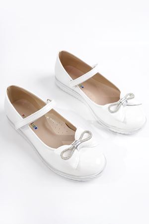 Taşlı Fiyonk Beyaz Rugan Kız Çocuk Ayakkabı