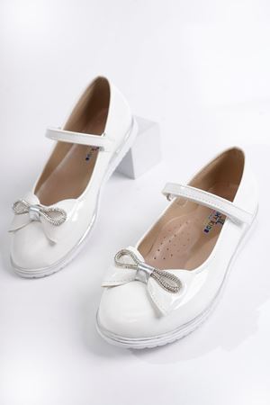 Taşlı Fiyonk Beyaz Rugan Kız Çocuk Ayakkabı