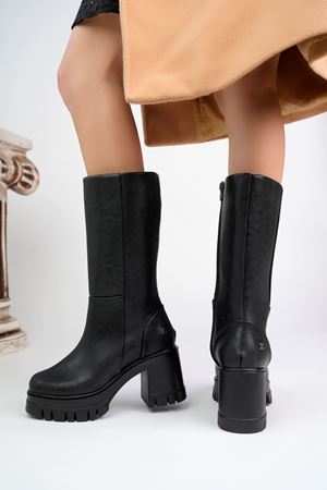 Siyah Cilt Kadın Bot