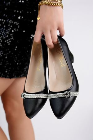 Siyah Cilt Taşlı Stiletto