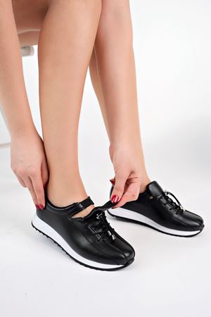 Dolgu Topuk Siyah Cilt Kadın Ayakkabı